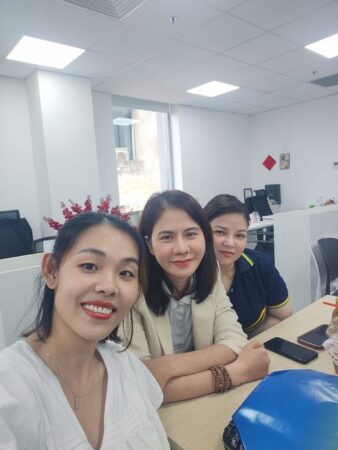 Muốn nạp thêm năng lượng thì cứ kiếm những người bạn dễ thương